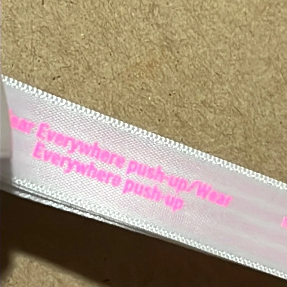 PINK Victoria's Secret Multicolor Bra - Picture 4 of 5